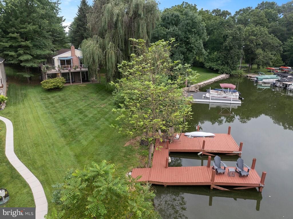Property Photo:  6 Scott Cove  PA 17316 