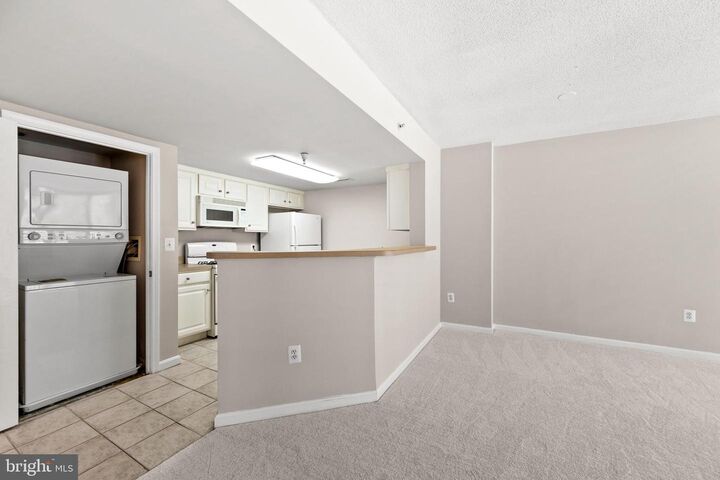 Property Photo: 11710 Old Georgetown Road 722 MD 20852