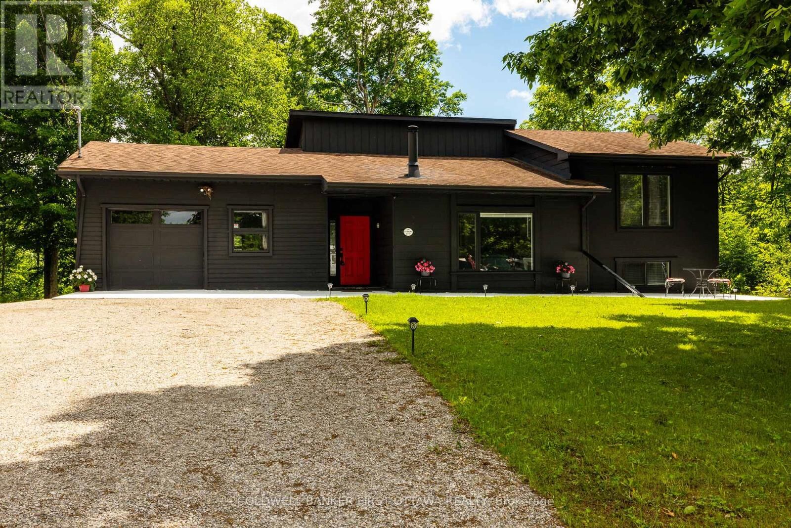 Property Photo: 6779 Roger Stevens Drive ON K7A 4S6
