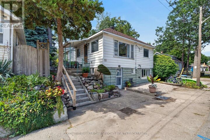 Property Photo:  13 Warwick Avenue  ON N0M 1T0 