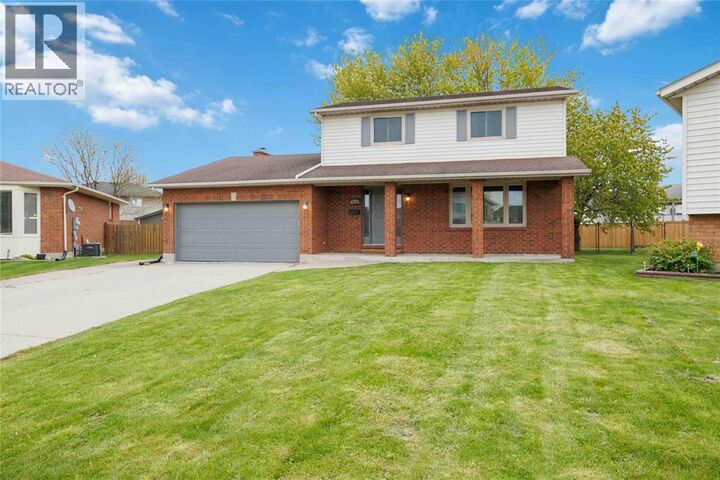 Property Photo:  1516 Henley Crescent  ON N7S 5Z8 