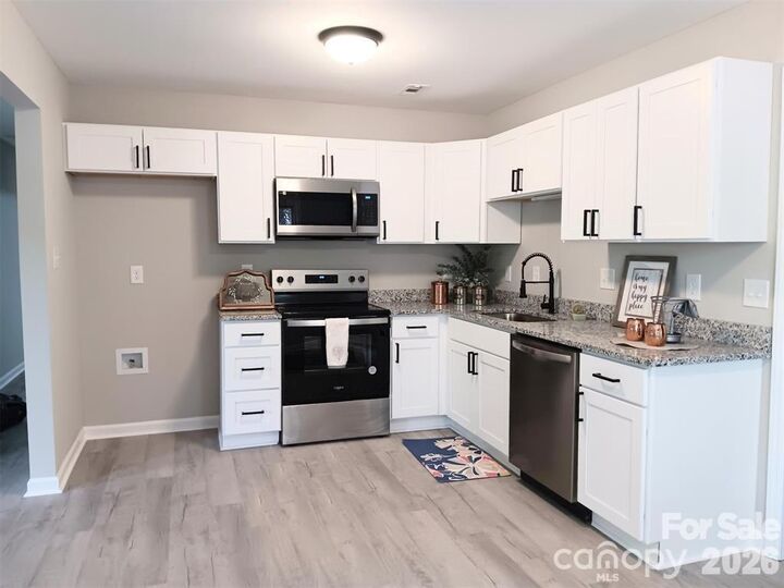 Property Photo:  11318 Treebark Drive  NC 28134 