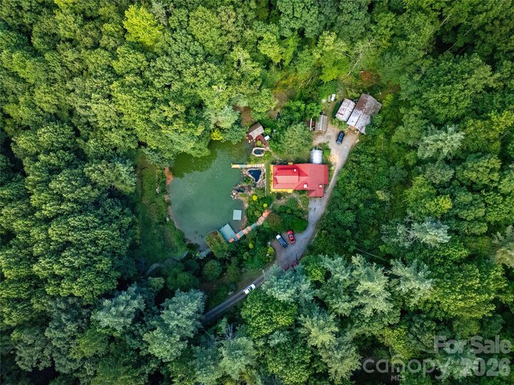 Property Photo:  87 Old Chimney Lane  NC 28718 
