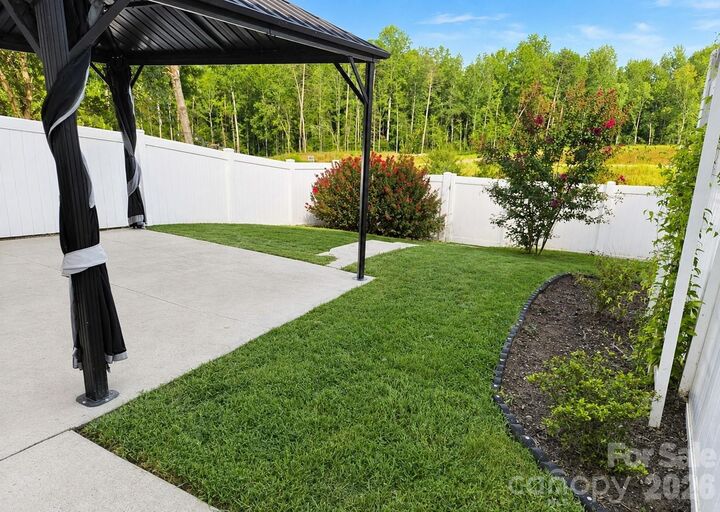 Property Photo:  15947 Rose Glenn Lane  NC 28036 