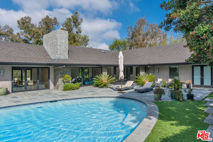 Property Photo: 3035 Lake Glen Dr CA 90210