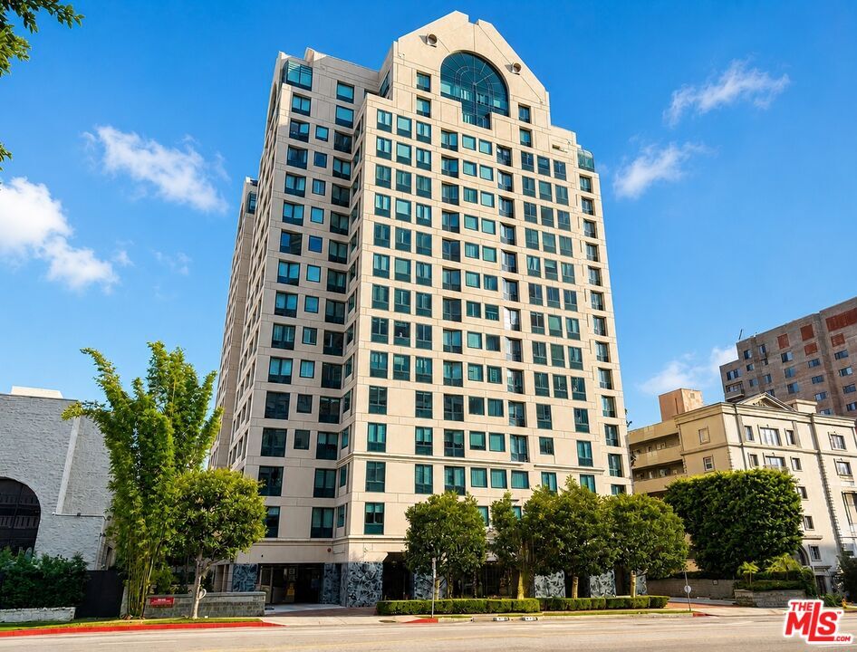 Property Photo: 10520 Wilshire Blvd, Unit 701 CA 90024