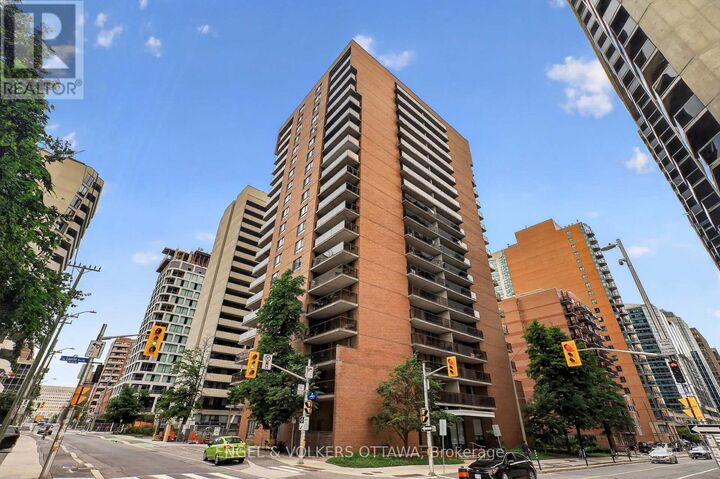 475 Laurier Avenue West 1007 — photo 1