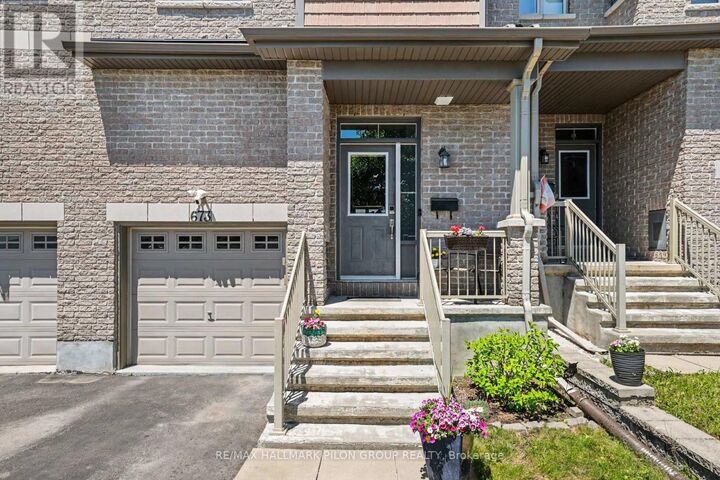 Property Photo: 673 Spring Valley Drive ON K1W 0C7