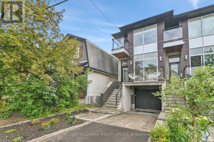 Property Photo:  376A Wilmont Avenue  ON K2A 0B1 