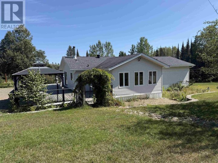 Property Photo:  7 Kari Ct  ON P7G 0G4 