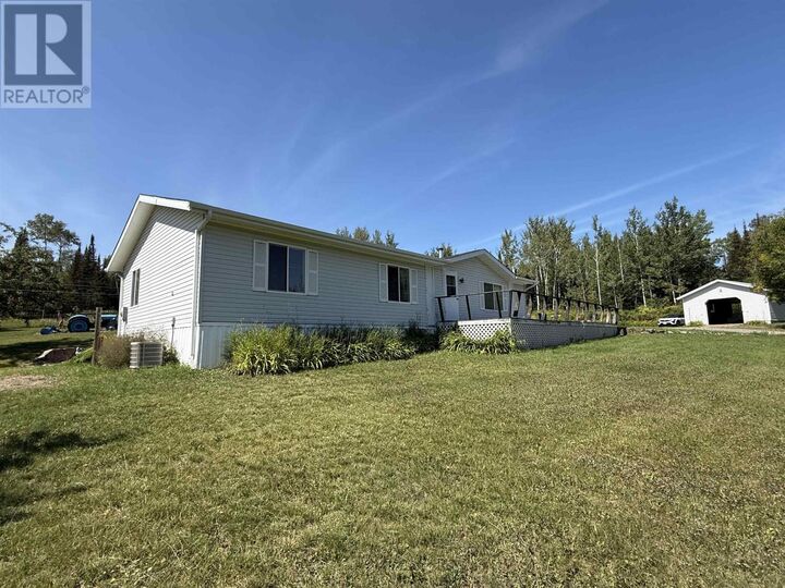Property Photo:  7 Kari Ct  ON P7G 0G4 