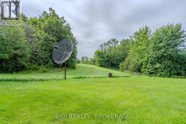 Property Photo: 279 Munro Road ON K0H 2B0