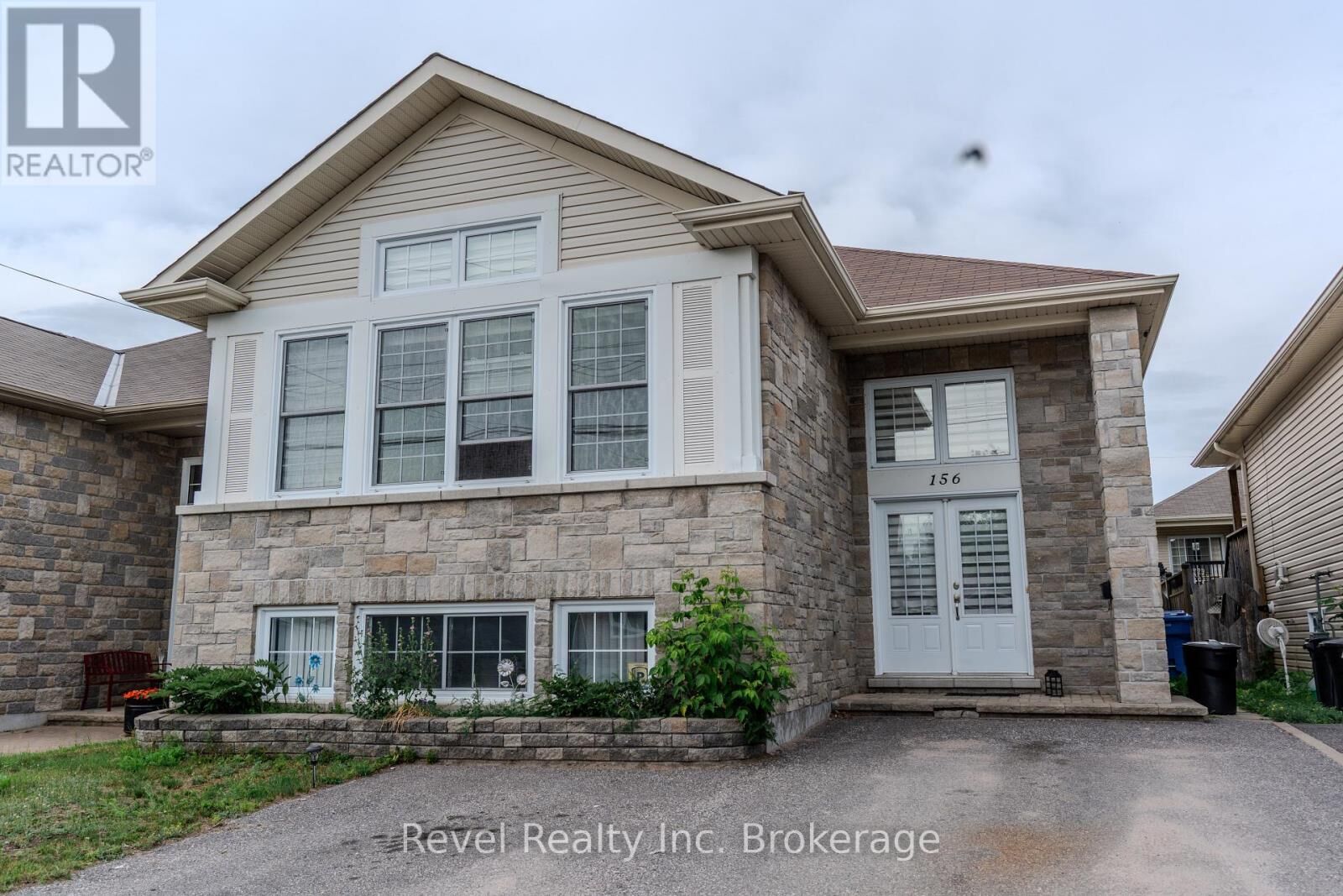 Property Photo: 156 Greenwood Avenue ON P1B 5E9