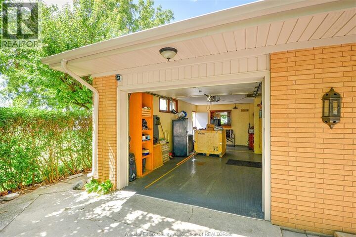 Property Photo: 116 Queens Avenue ON N8H 3H4