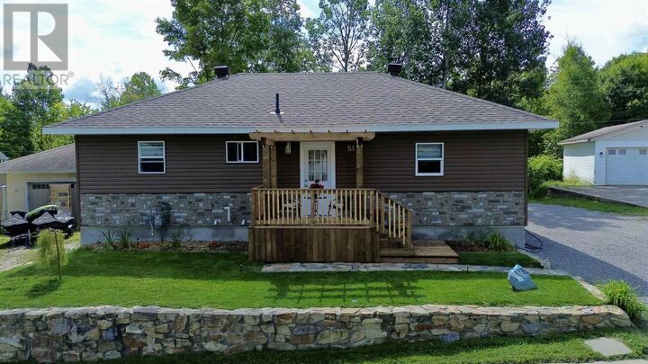 Property Photo:  51 Axmith Ave  ON P5A 1B5 