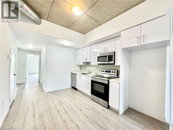 Property Photo:  1430 Highland Road West D4  ON N2N 0C3 