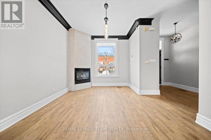 Property Photo: 132 Elm Street ON K1R 6N5