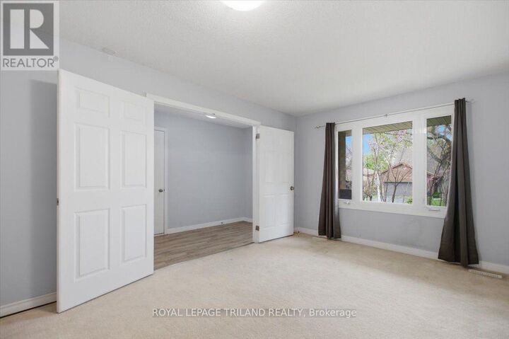 Property Photo: 4 Chepstow Gate 4 ON N6G 3S7
