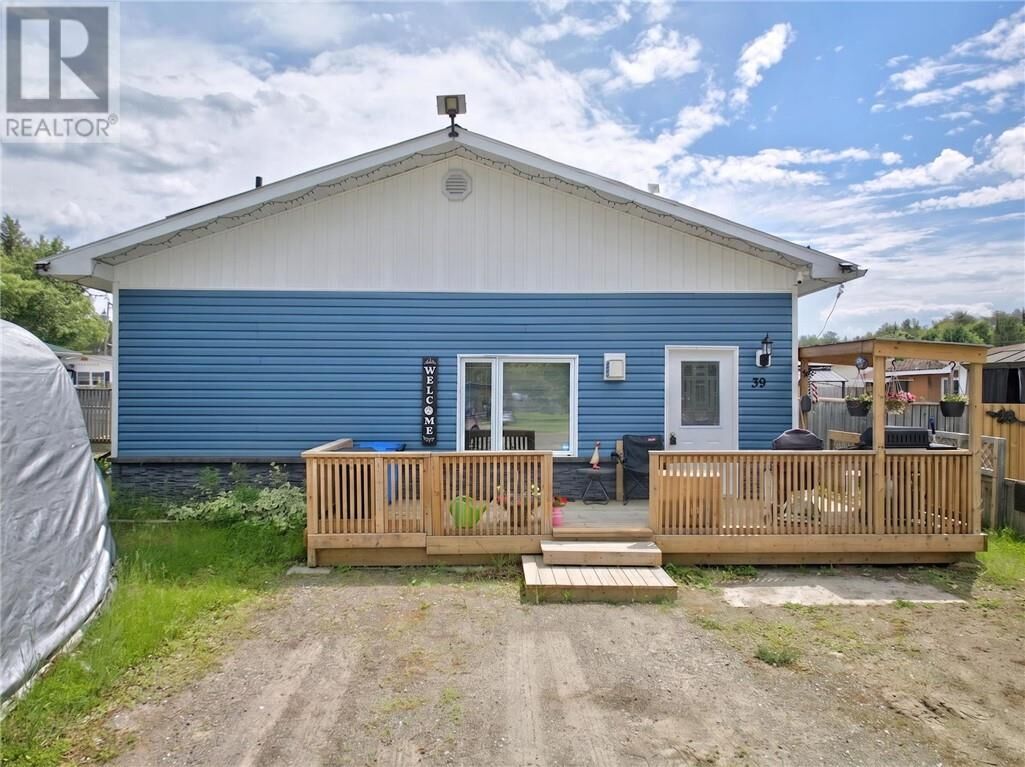 Property Photo: 2300 Lee Valley Road Unit# 39 ON P5E 1N1