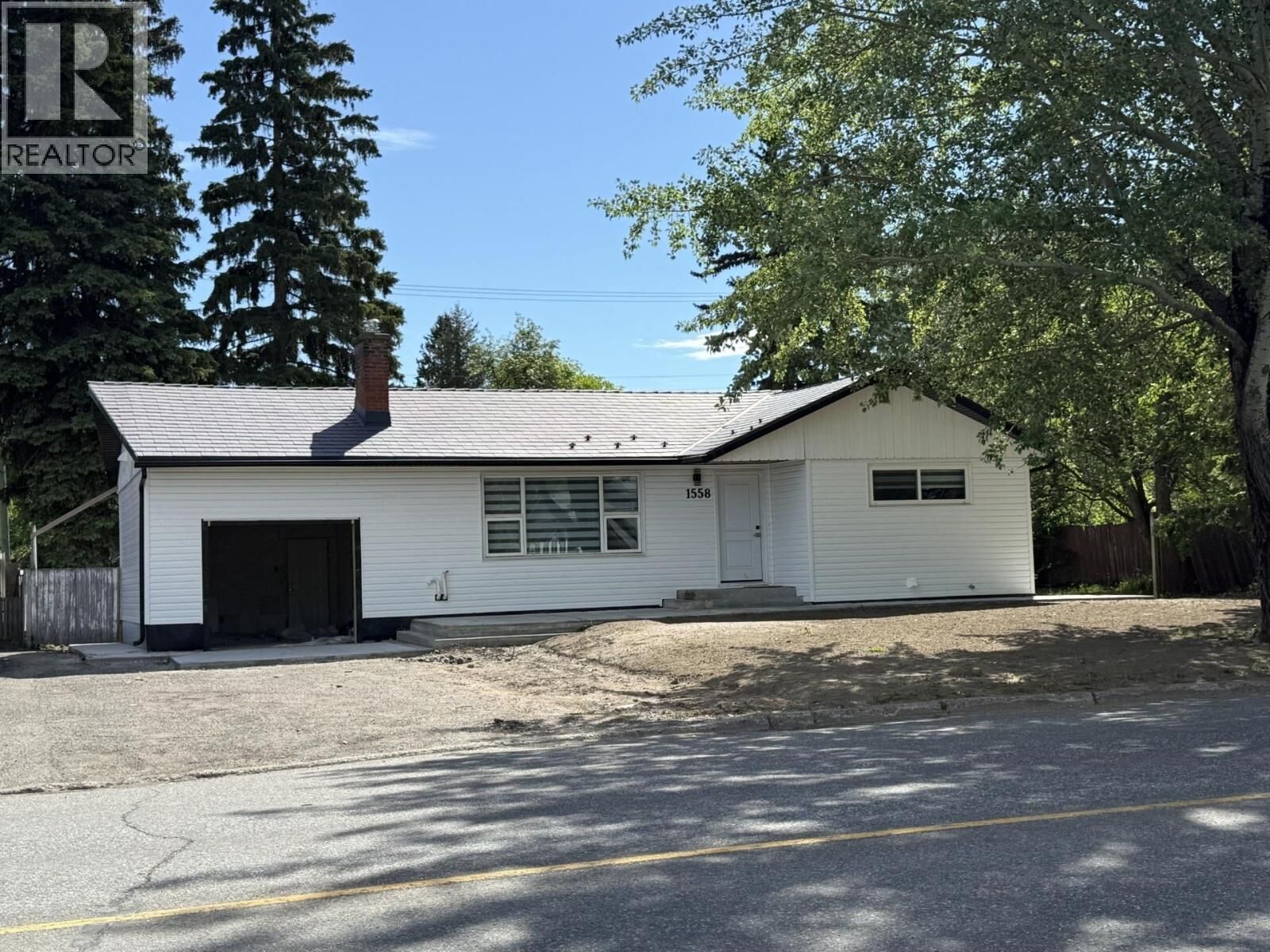 Property Photo:  1558 Carney Street  BC V2M 2L5 