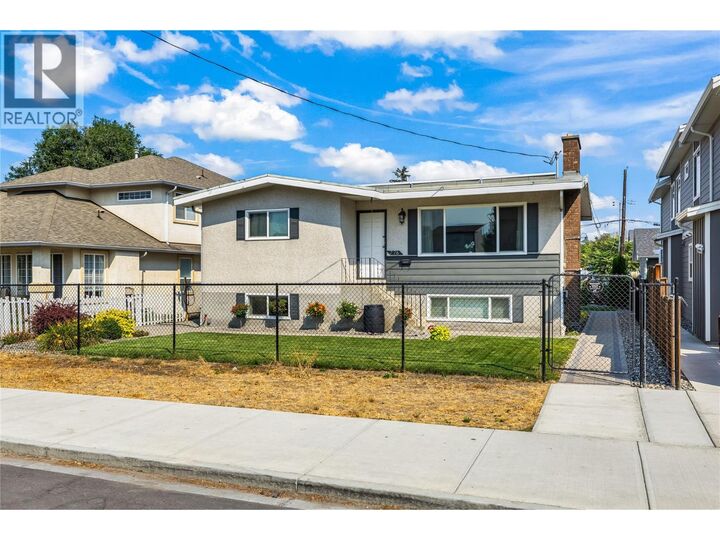 Property Photo:  776 Glenwood Avenue  BC V1Y 5M5 