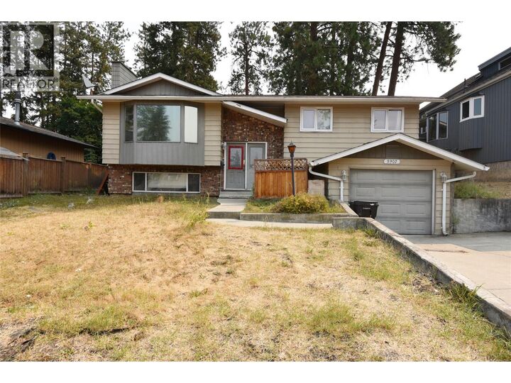 Property Photo: 3907 17 Street BC V1T 7N7