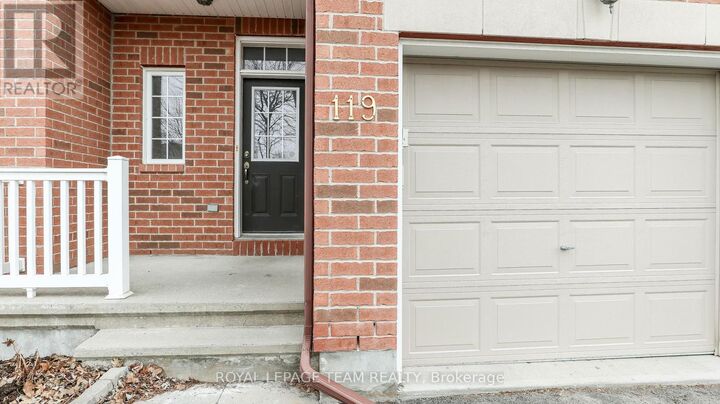 Property Photo: 119 Bridgestone Drive ON K2M 0A4