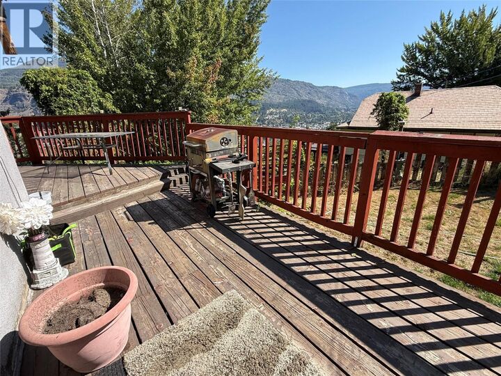 Property Photo:  943 Mountain Street  BC V1R 3G6 