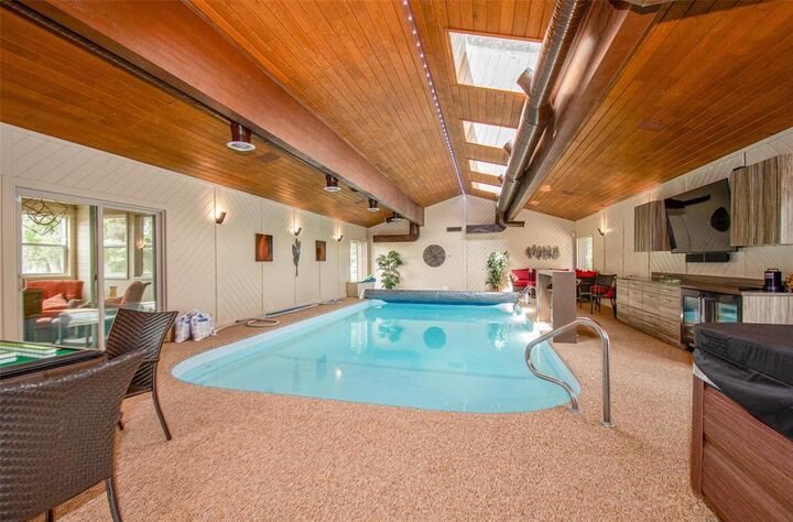 Property Photo: 56105 Dawson Road MB R5T 0H6