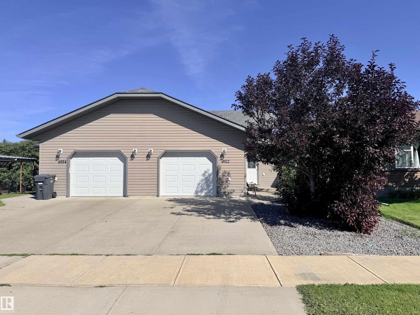 Property Photo: 4922 46 Av AB T0A 3A4