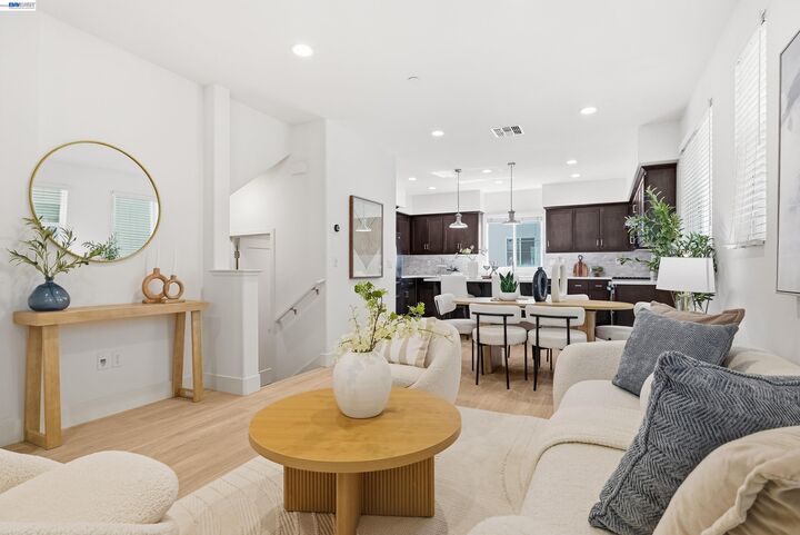Property Photo: 37660 Cape Cod Rd CA 94560