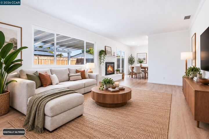 Property Photo: 7597 Canterbury Ln CA 94568