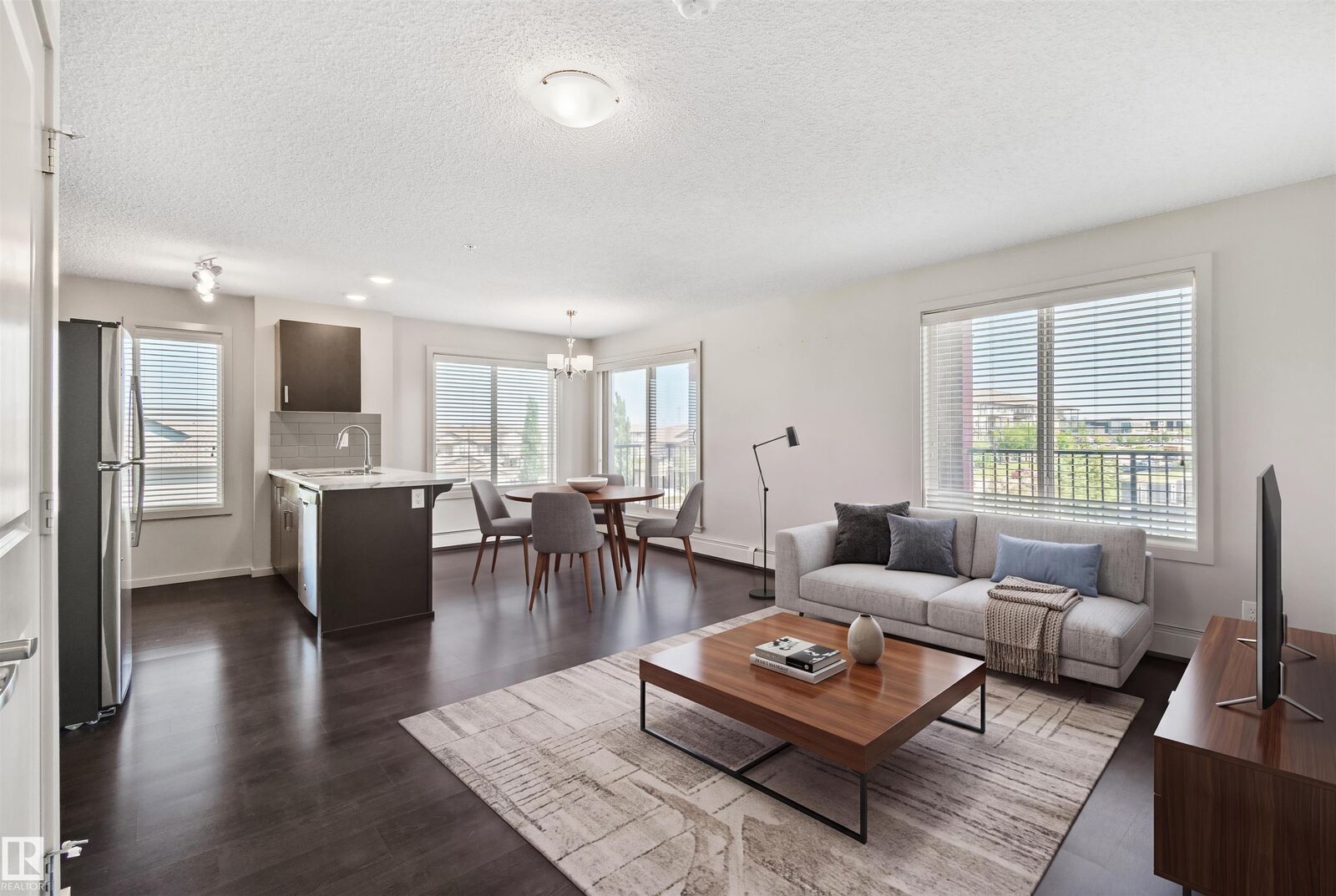Property Photo: 5521 7 Avenue SW 318 AB T6X 2A8