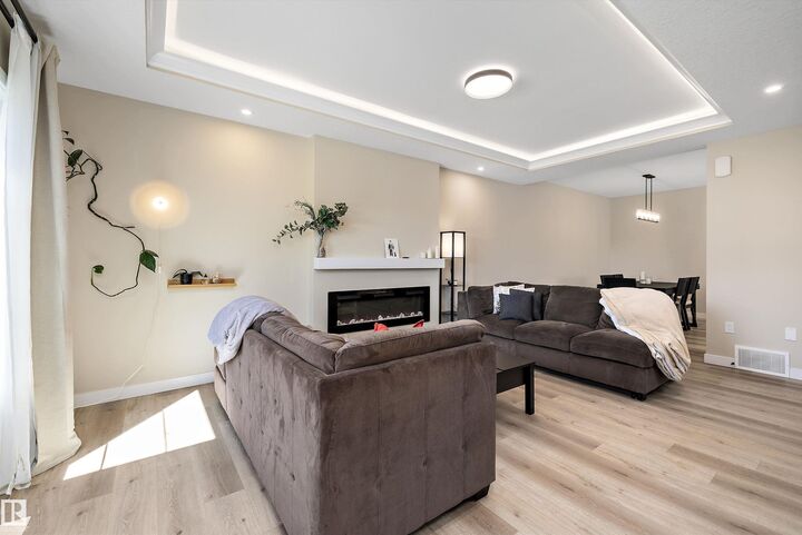 Property Photo: 7208 78 Avenue NW AB T6B 0B9