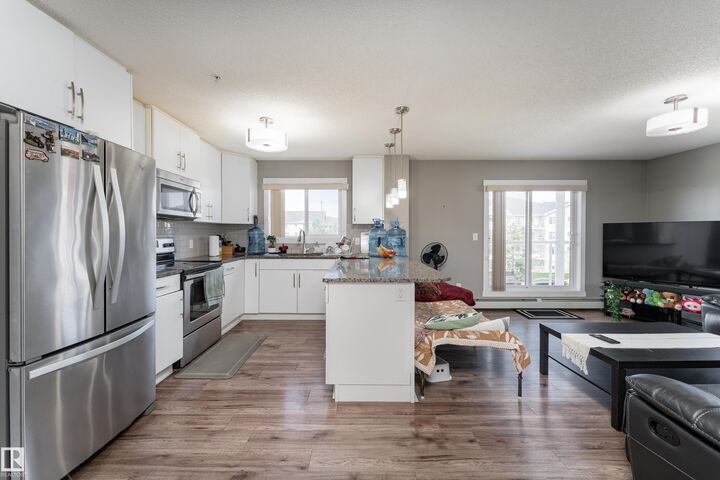 Property Photo: 2229 44 Avenue NW 302 AB T6T 0W6