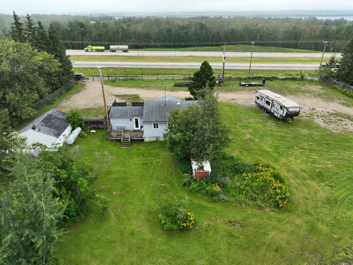 Property Photo:  5202A Ab-16  AB T0E 0V0 