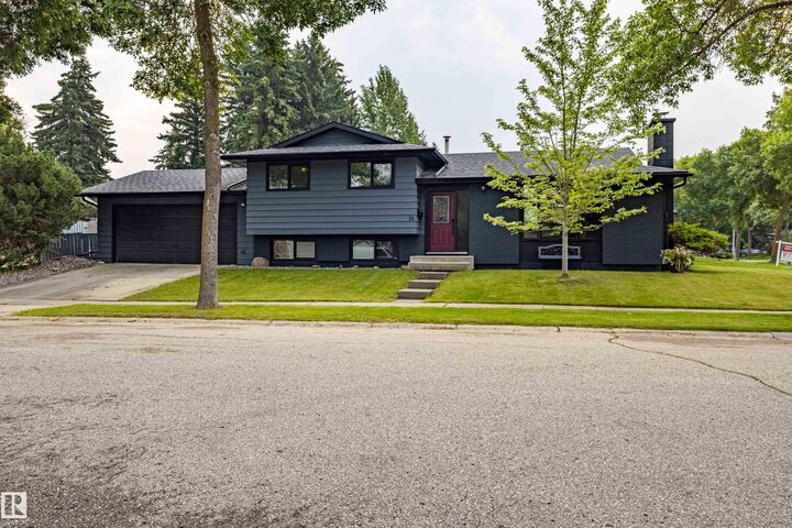 Property Photo: 14 Brunswick Crescent AB T8N 2K6