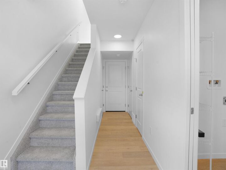 Property Photo:  530 Uplands Drive NW  AB T6M 3B9 