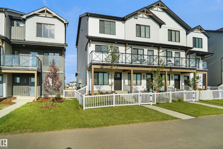 Property Photo:  523 Aster Drive NW  AB T6T 2N8 