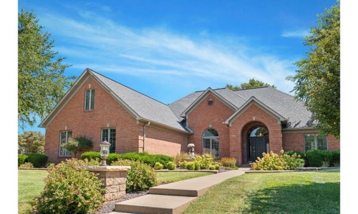 Property Photo:  1046 N Forest Oak  KY 42420 
