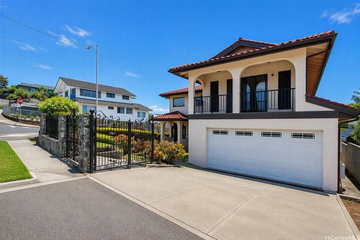 Property Photo:  94-1097 Lumikula Street  HI 96797 