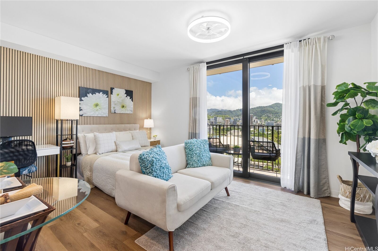 Property Photo:  987 Queen Street 2216  HI 96814 