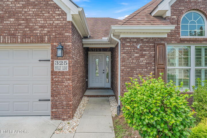 Property Photo:  325 Holly Leaf Lane  TN 37772 