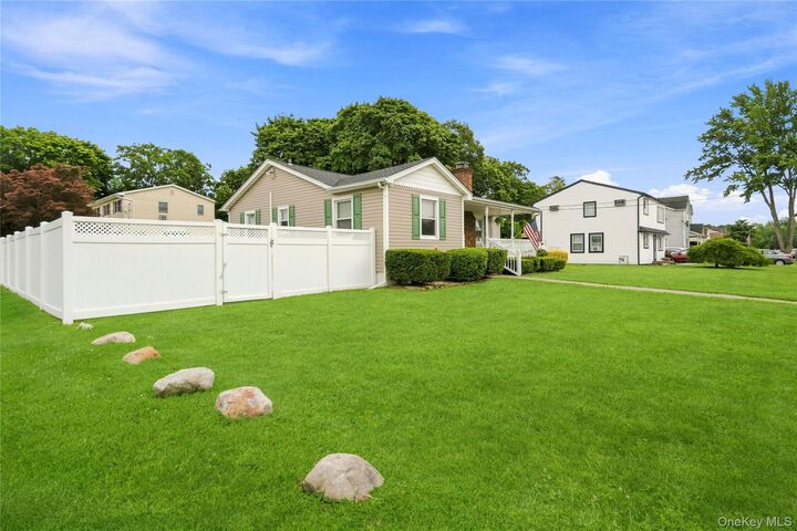Property Photo:  494 N Putnam Avenue  NY 11757 