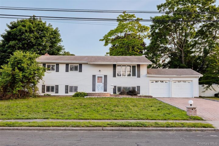Property Photo:  36 Clearview Drive  NY 11798 