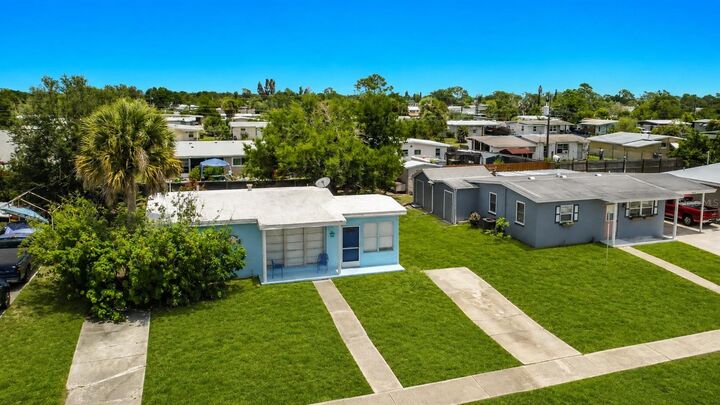 Property Photo:  8594 Bumford Avenue  FL 34287 