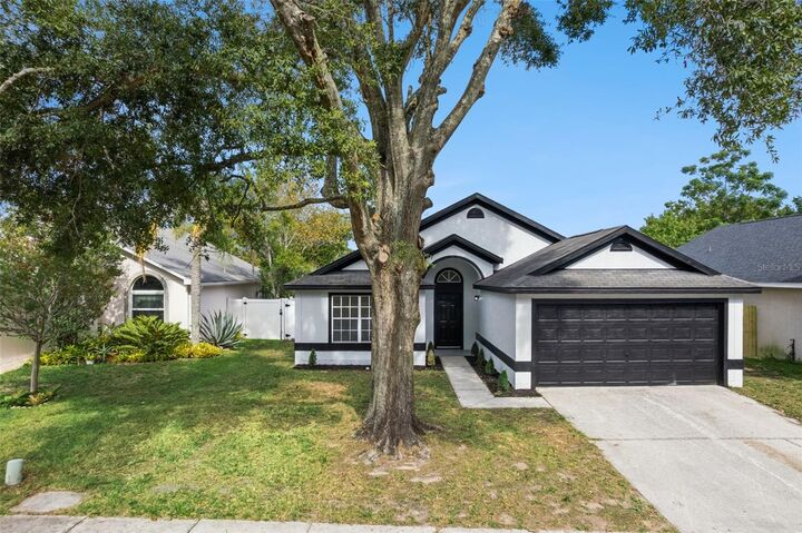 Property Photo: 2287 Pebblewood Drive FL 32703