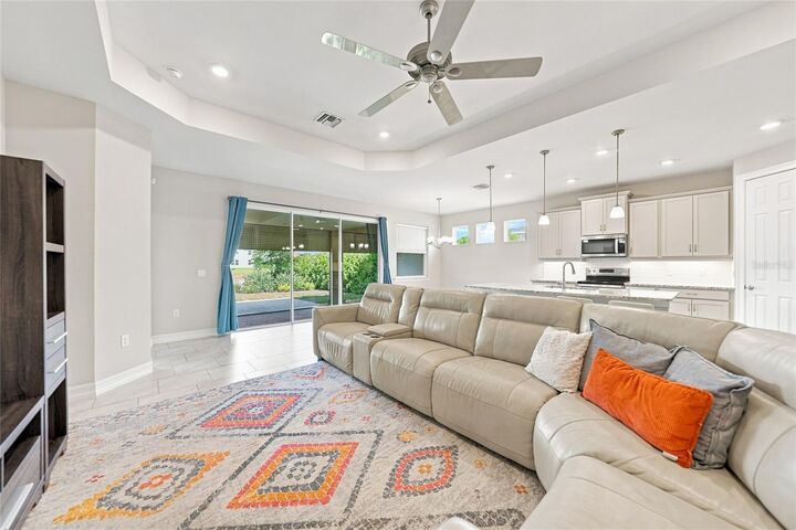 Property Photo: 719 Heather Lake Avenue FL 33993