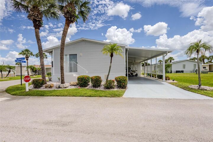 Property Photo:  2100 Kings Highway 144  FL 33980 