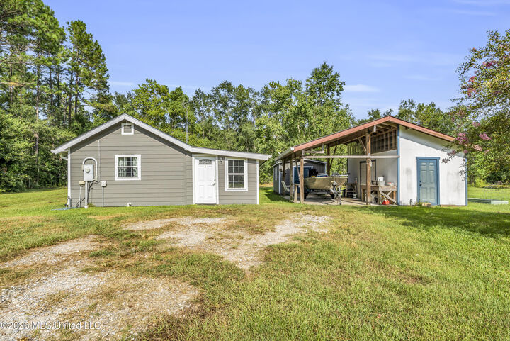 Property Photo:  7256 Gustine Road  MS 39556 
